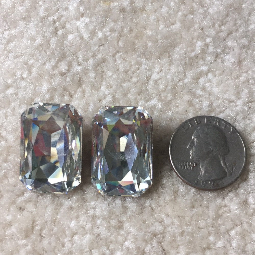 Earrings - Picture 2 of 3